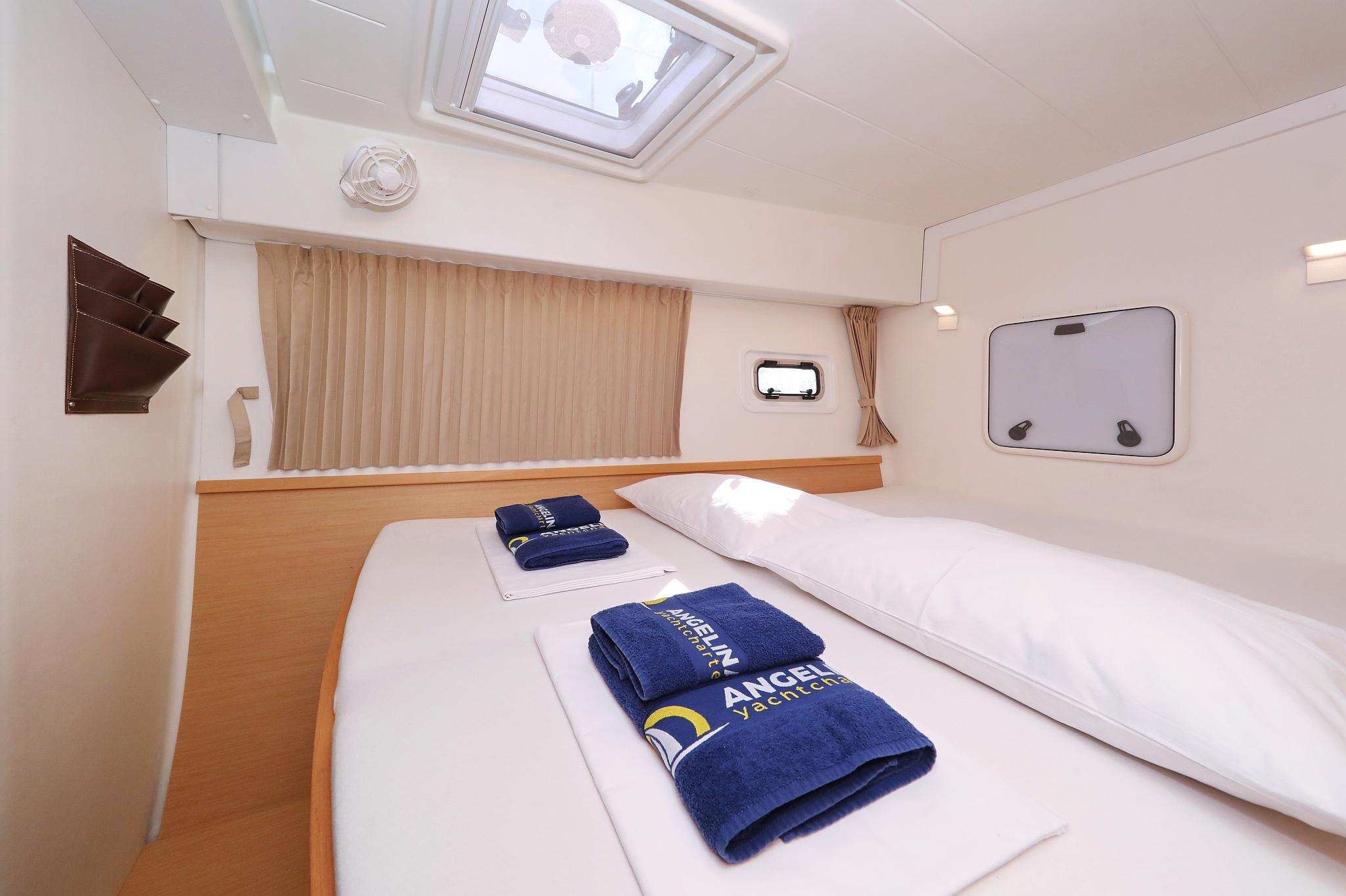 Lagoon 42 - 4 + 2 cab., picture 25