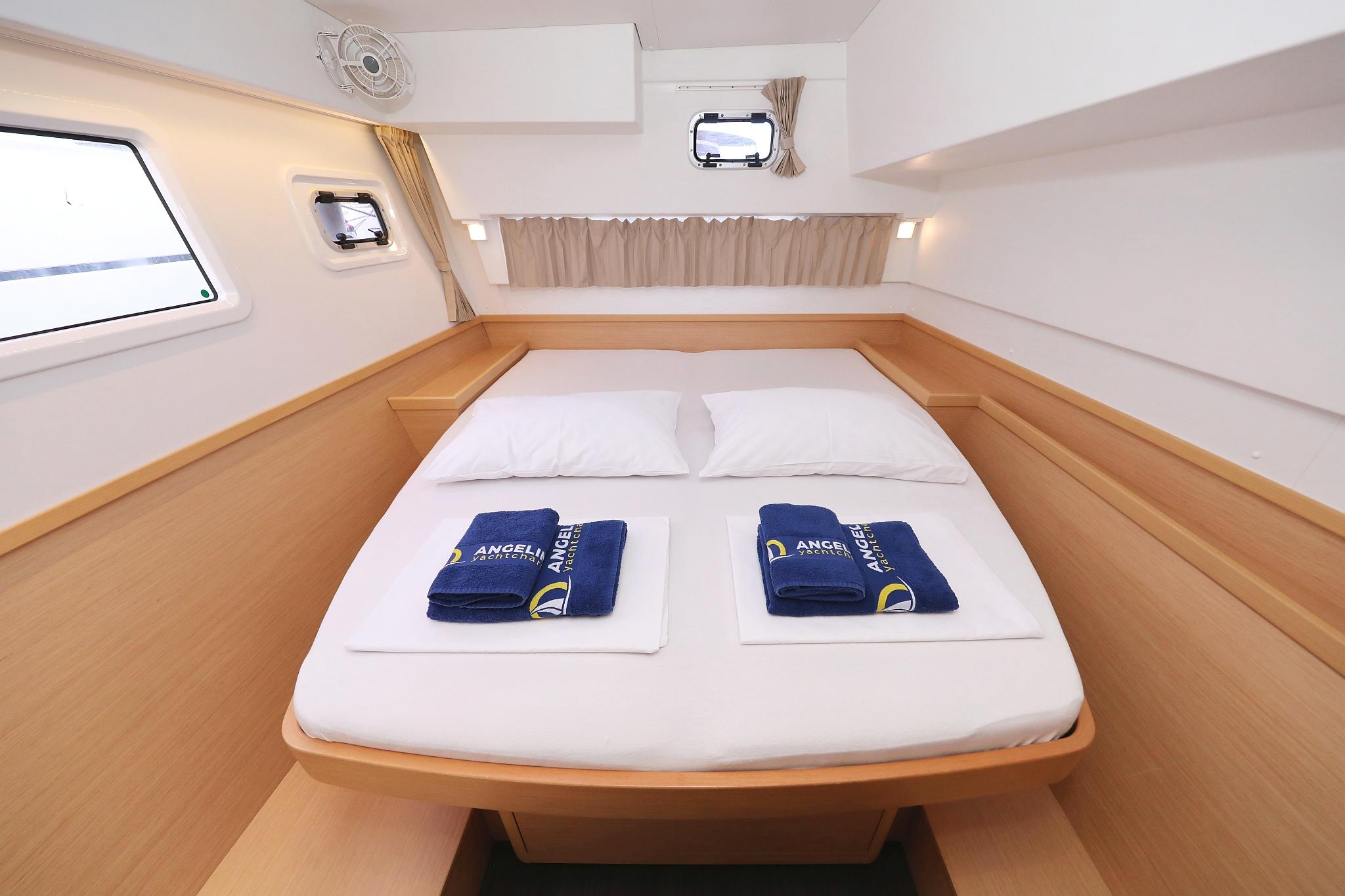 Lagoon 42 - 4 + 2 cab., picture 30