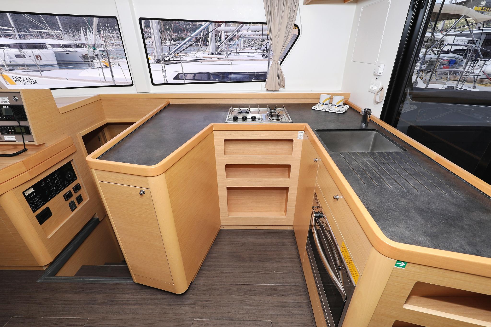 Lagoon 42 - 4 + 2 cab., picture 22