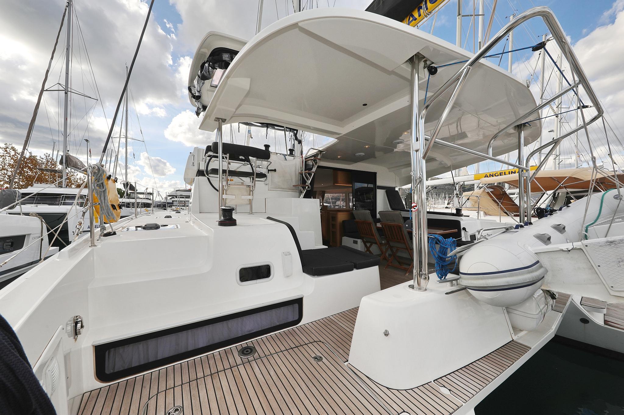 Lagoon 42 - 4 + 2 cab., picture 3