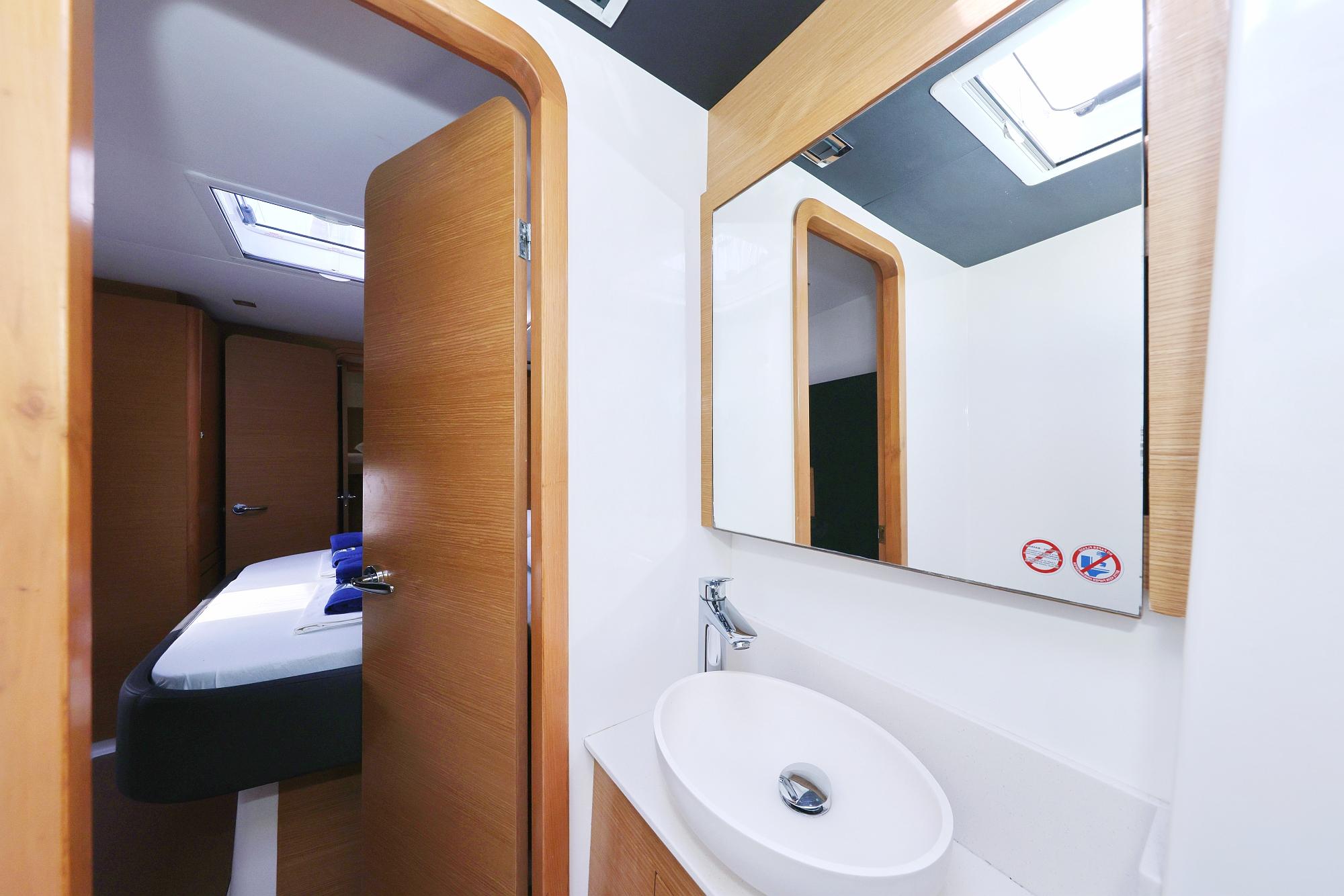 Dufour 48 Catamaran - 5 + 1 cab., picture 32