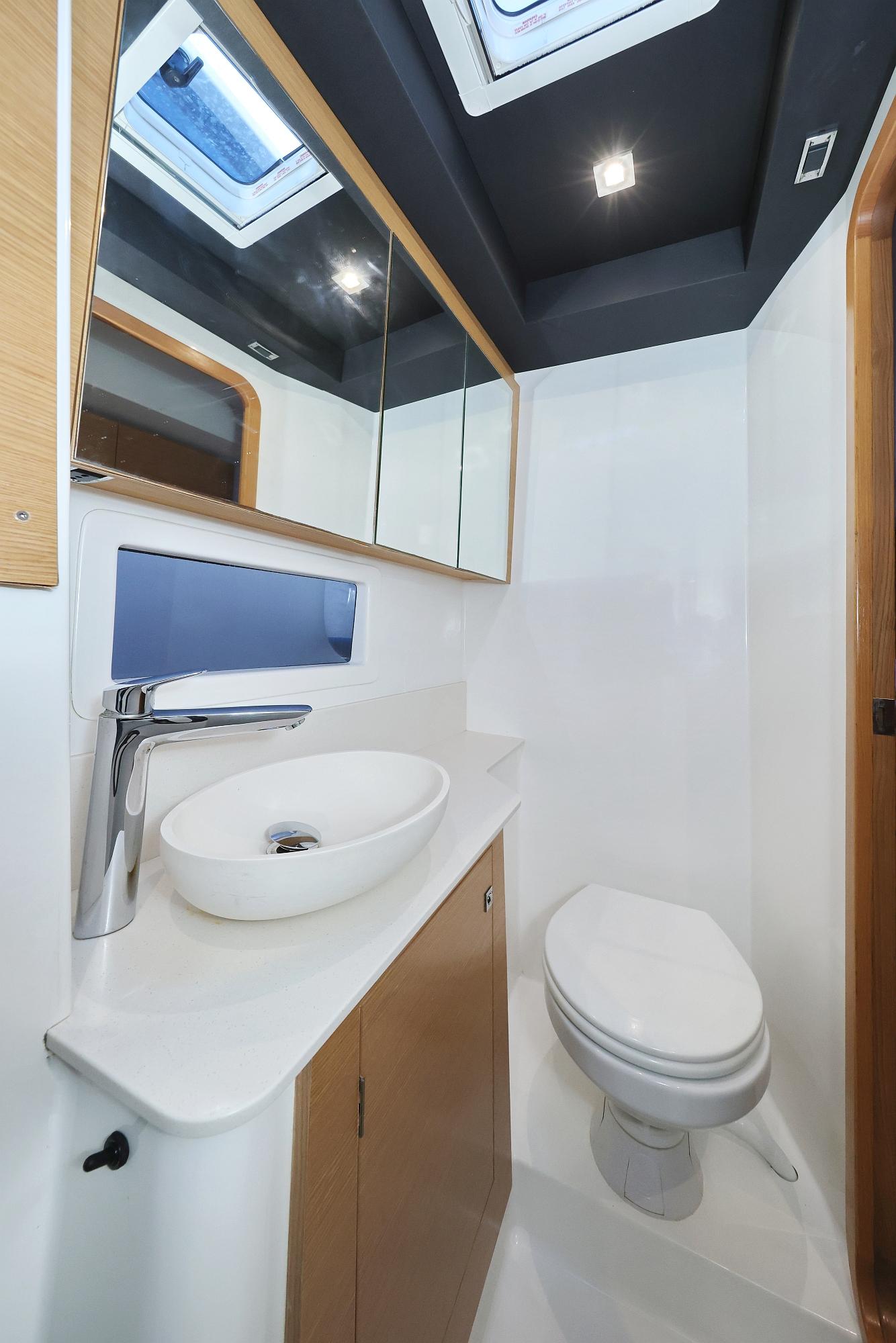 Dufour 48 Catamaran - 5 + 1 cab., picture 38