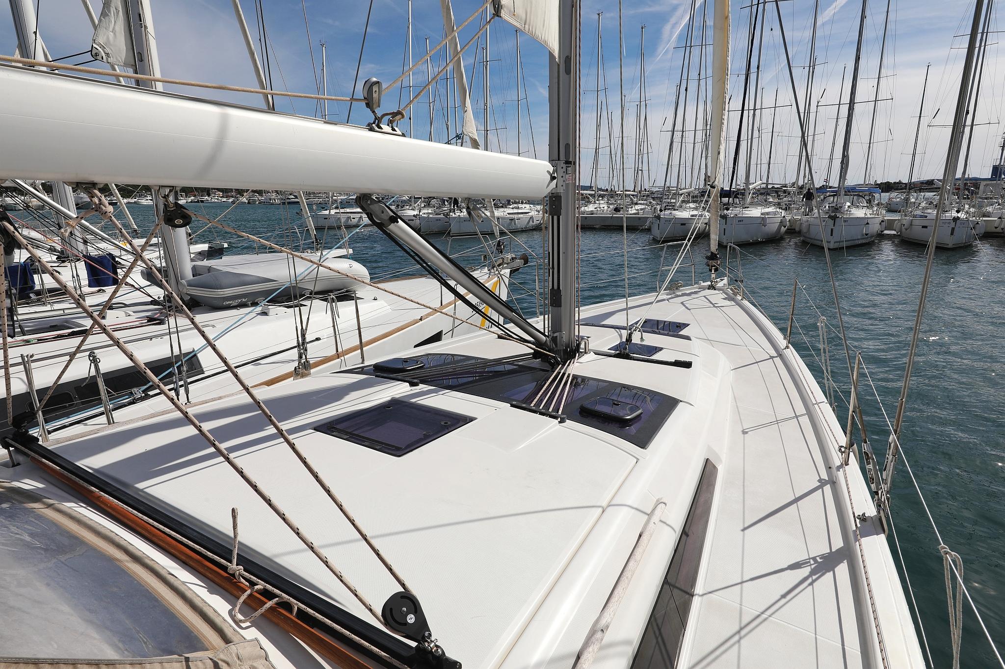 Dufour 430 GL, picture 9