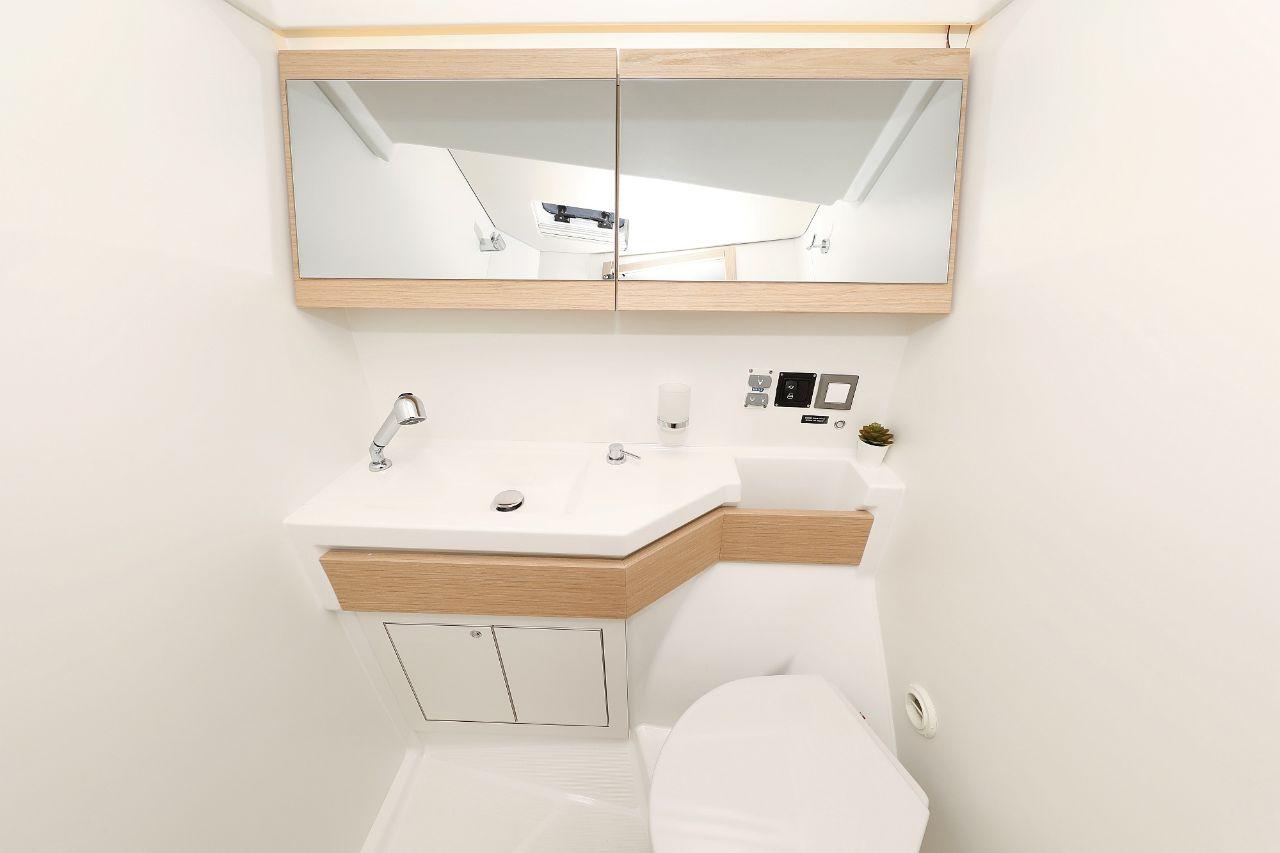 Oceanis 46.1, picture 38