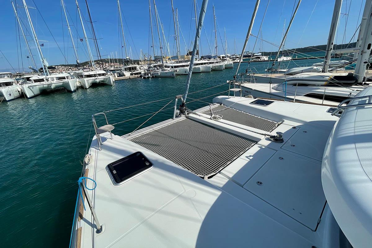 Lagoon 40 - 4 + 2 cab, picture 6