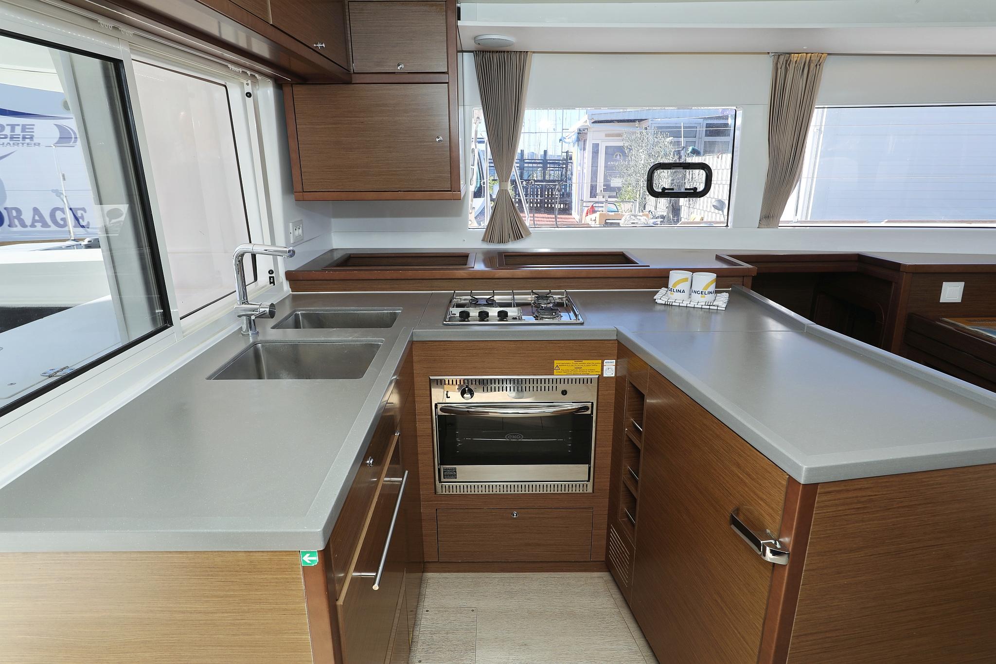 Lagoon 450 S - 4 + 2 cab., picture 18