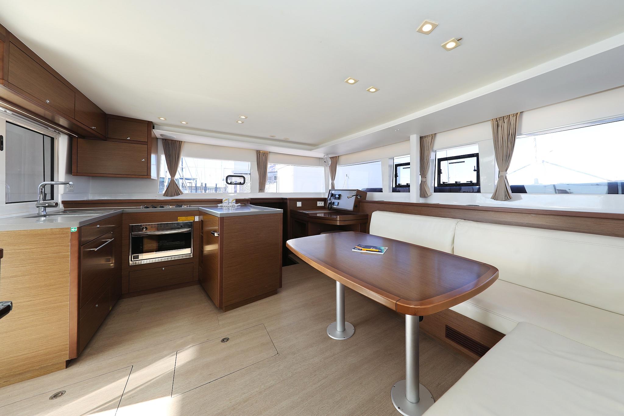 Lagoon 450 S - 4 + 2 cab., picture 13