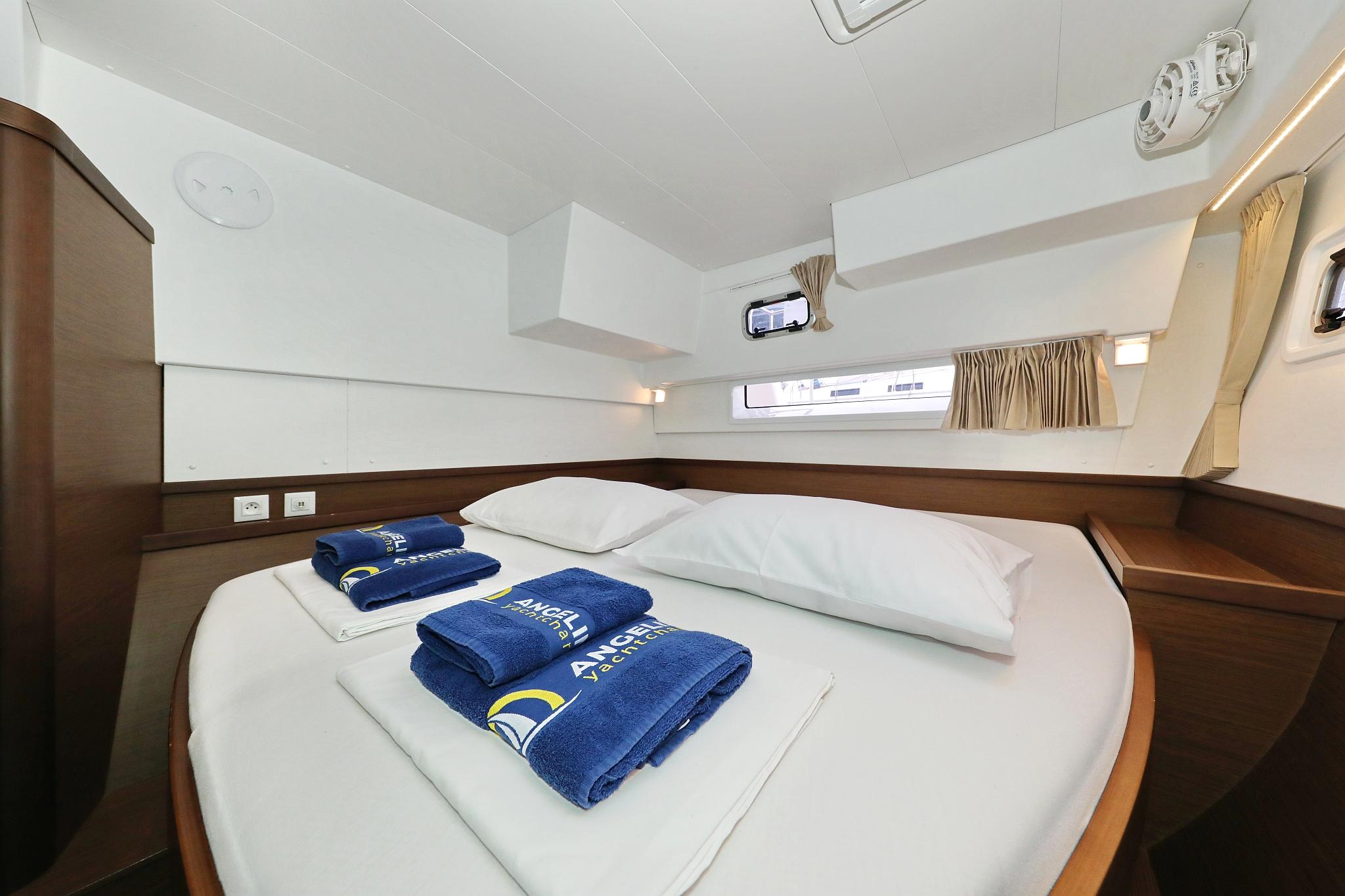 Lagoon 42 - 4 + 2 cab., picture 25