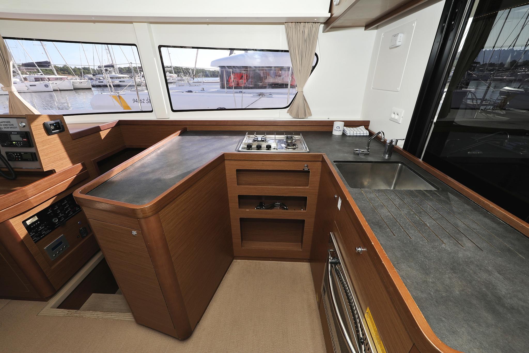 Lagoon 42 - 4 + 2 cab., picture 16