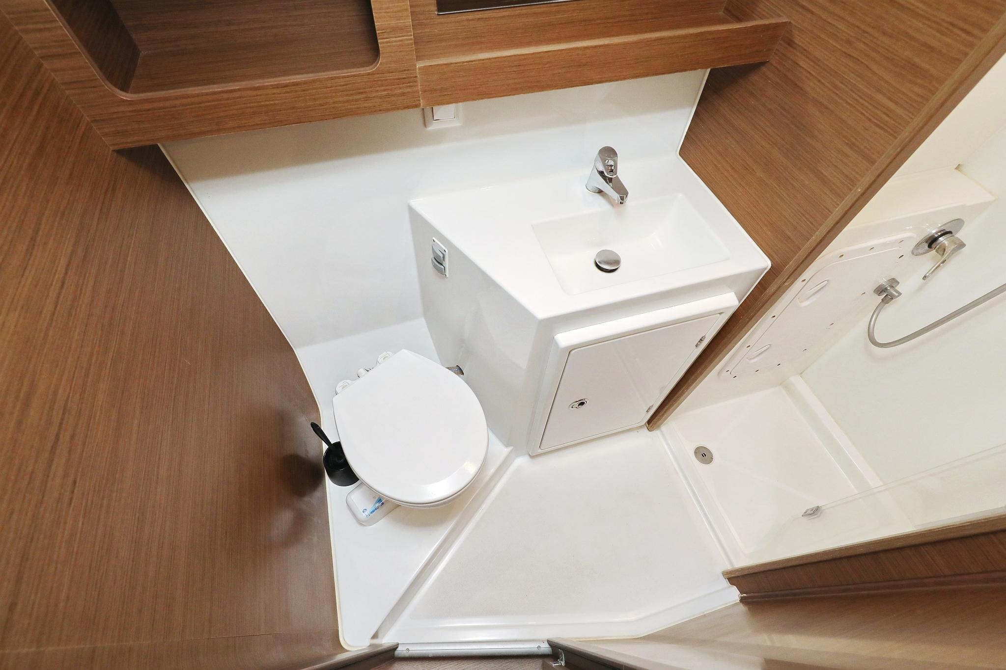 Lagoon 42 - 4 + 2 cab., picture 37