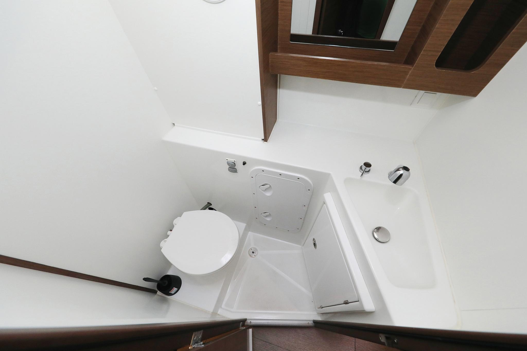 Lagoon 42 - 4 + 2 cab., picture 38