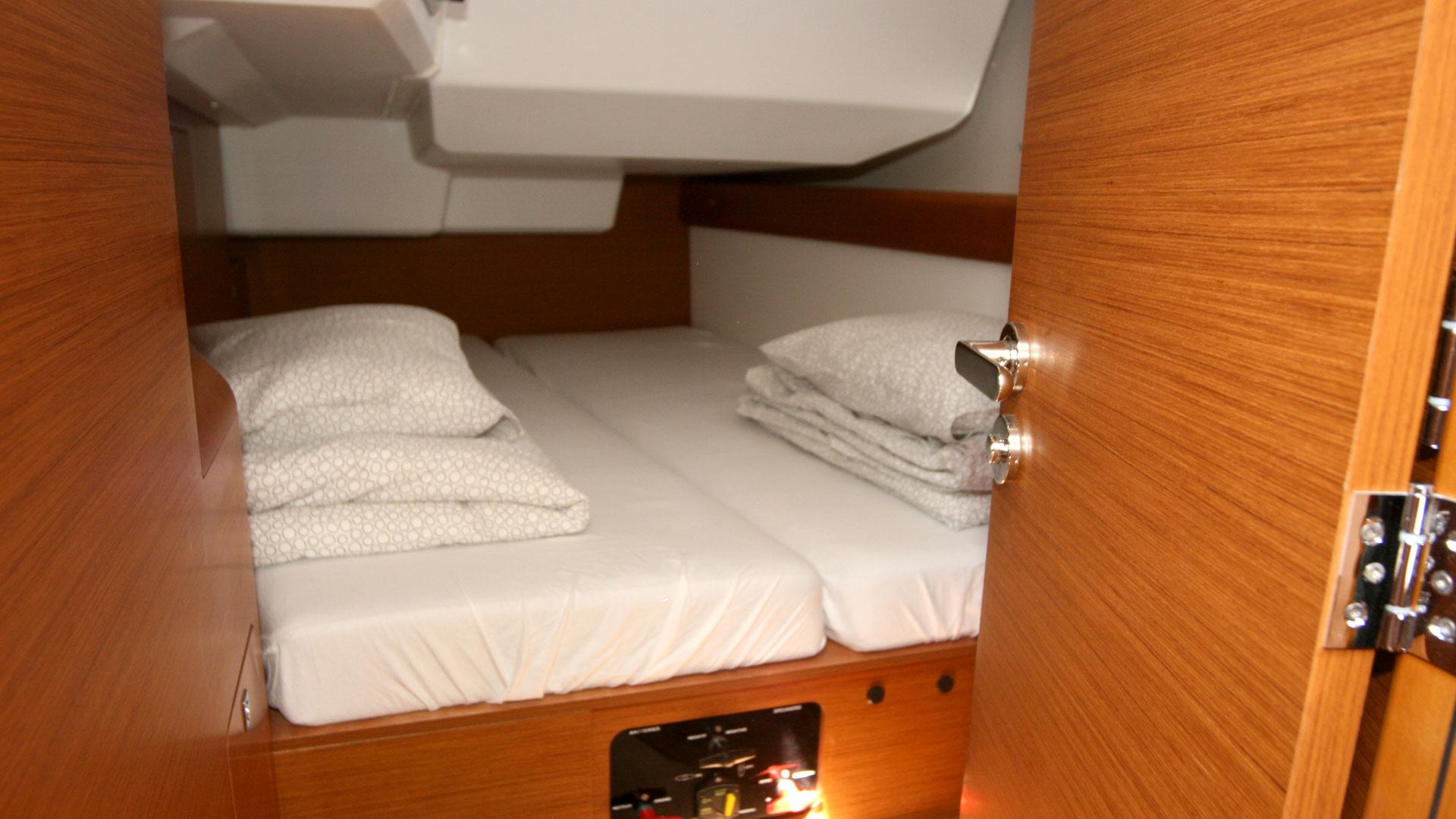 Sun Odyssey 479 - 4 cab., picture 19