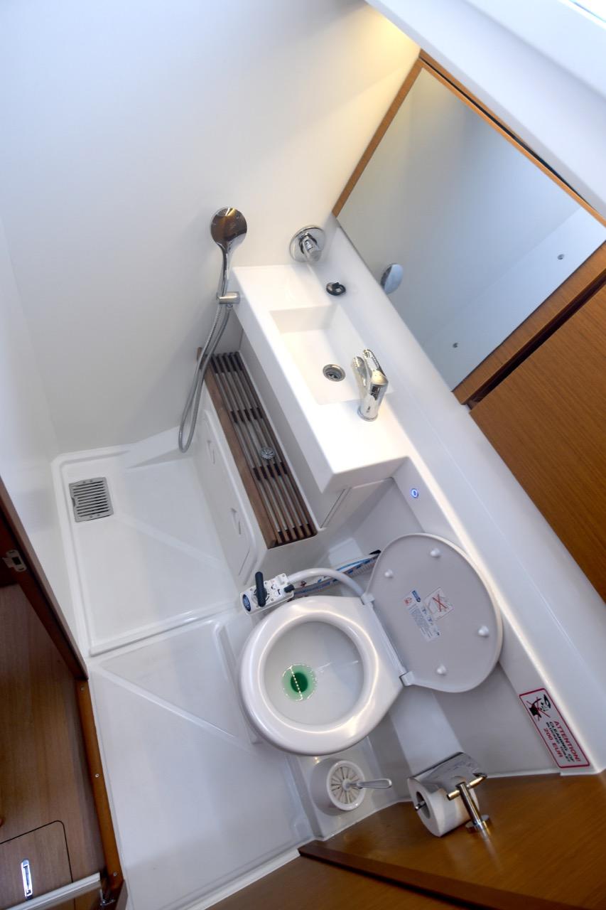 Sun Odyssey 440 - 4 cab., picture 12