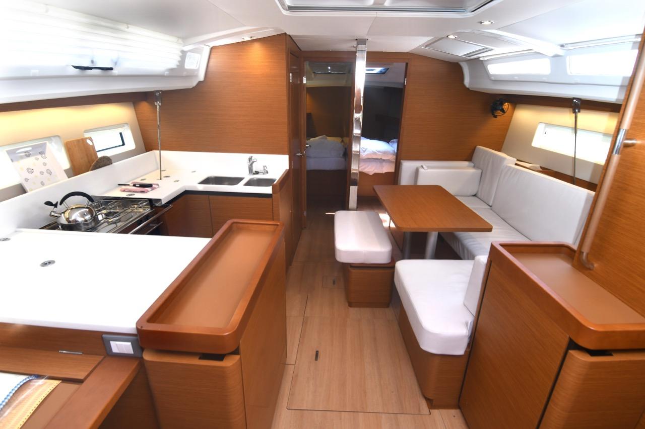 Sun Odyssey 440 - 4 cab., picture 4