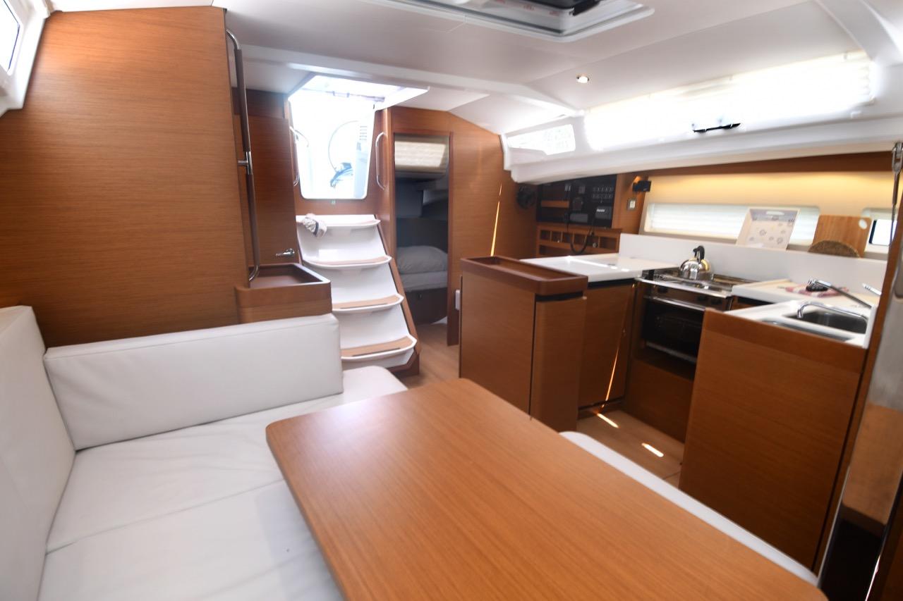 Sun Odyssey 440 - 4 cab., picture 6