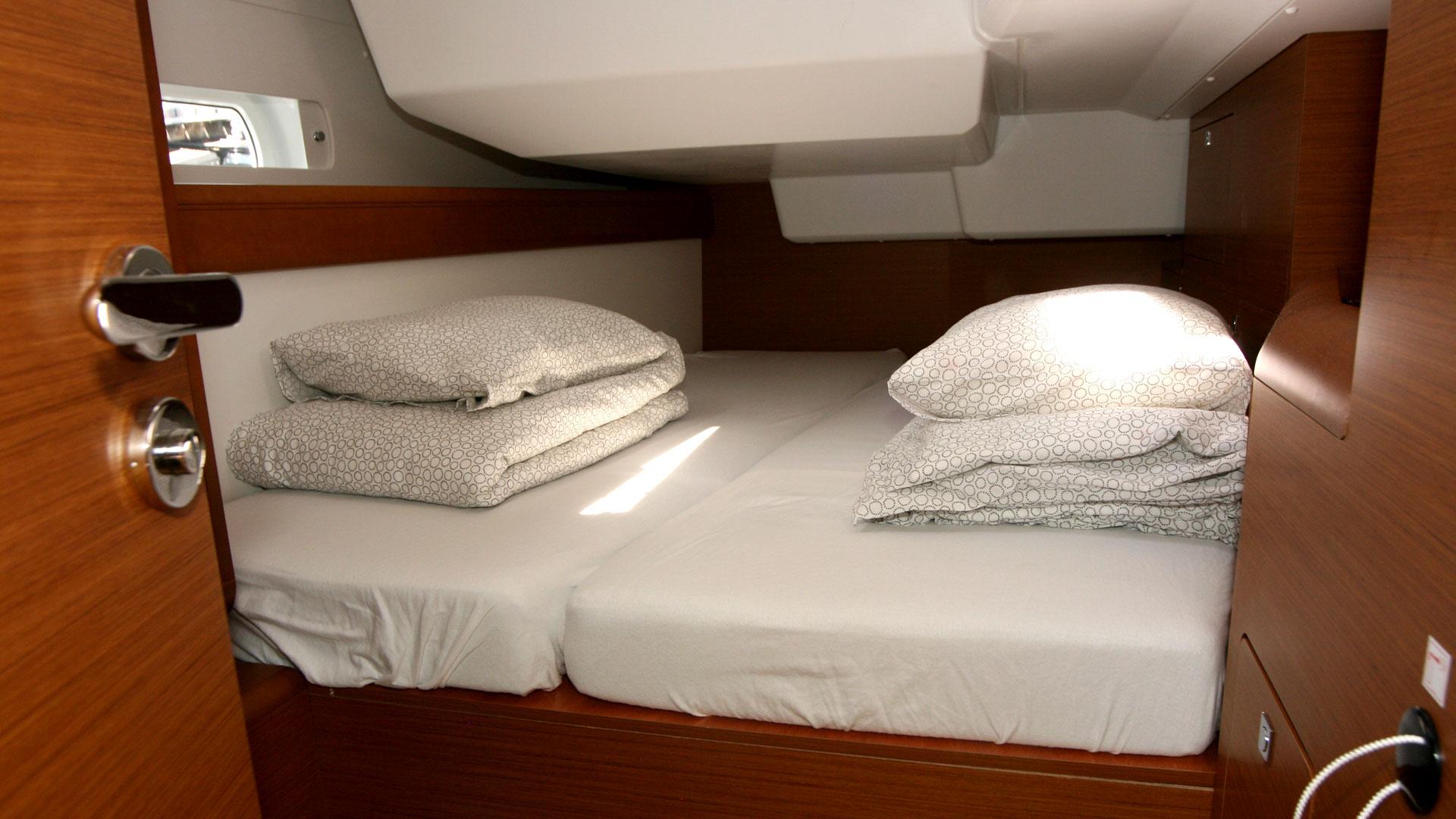 Sun Odyssey 479 - 4 cab., picture 16