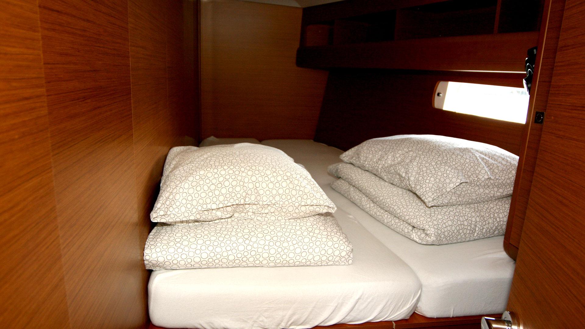 Sun Odyssey 479 - 4 cab., picture 15