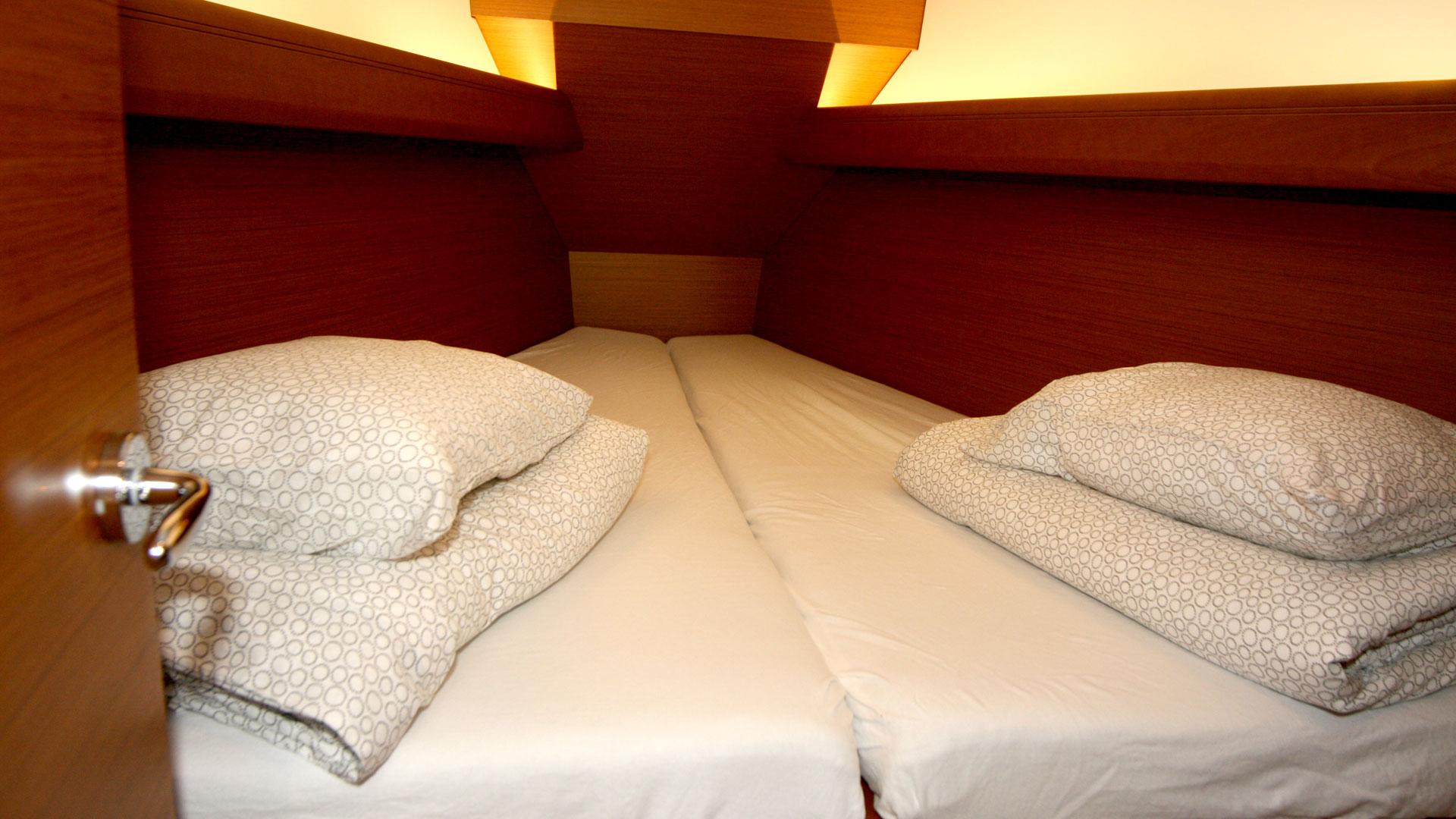 Sun Odyssey 389 - 2 cab., picture 15