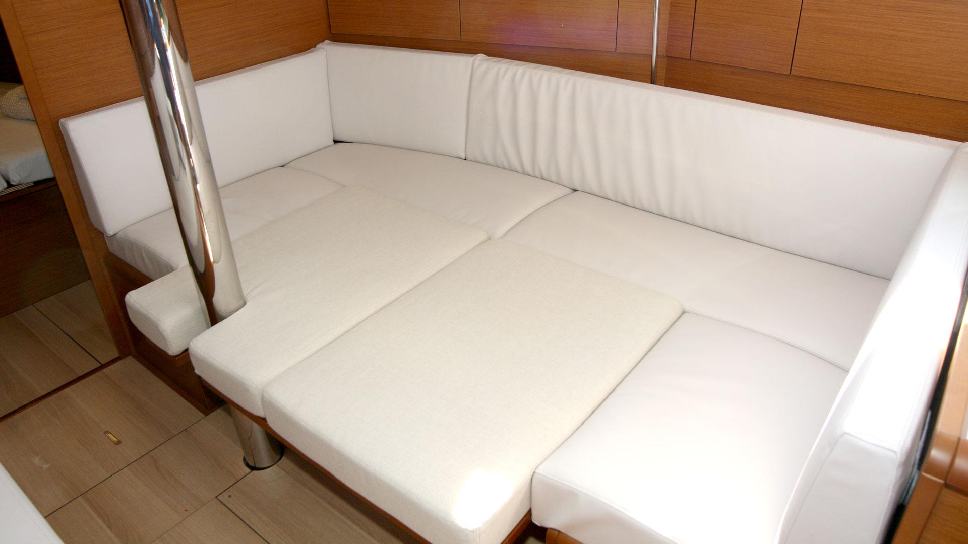Sun Odyssey 389 - 2 cab., picture 13