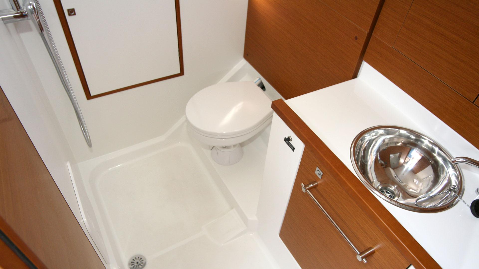 Sun Odyssey 389 - 2 cab., picture 17