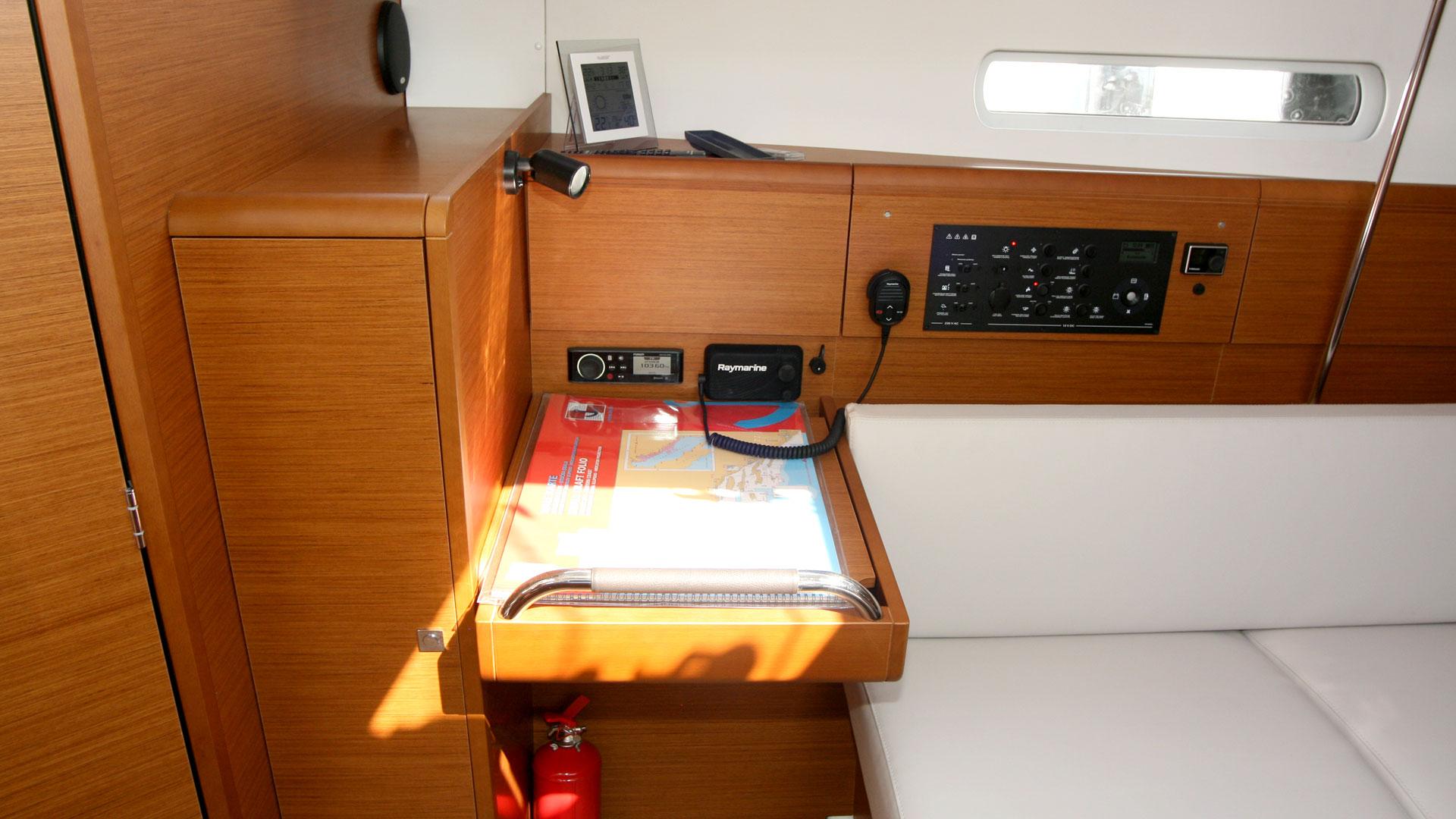 Sun Odyssey 389 - 2 cab., picture 10