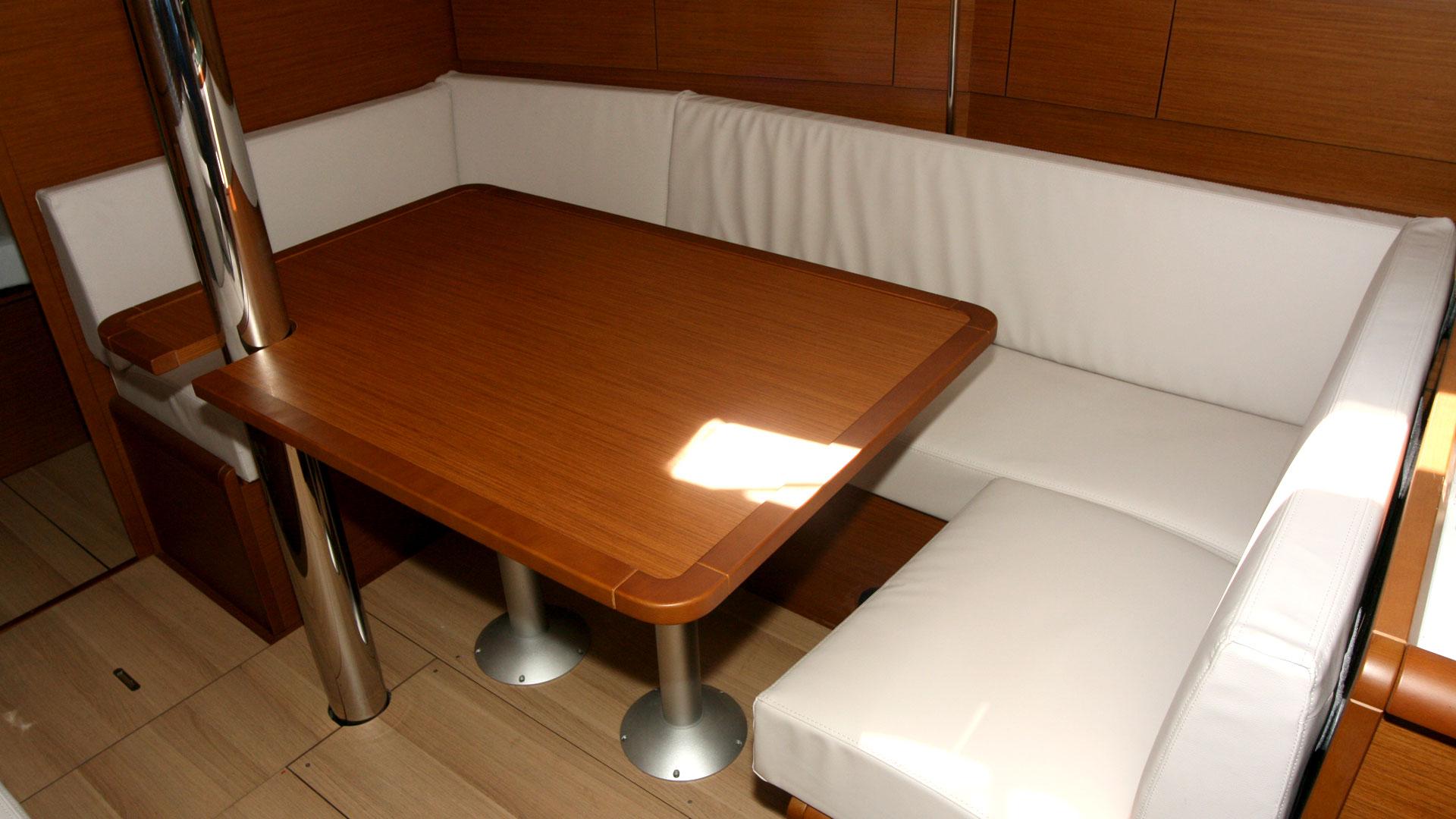 Sun Odyssey 389 - 2 cab., picture 12