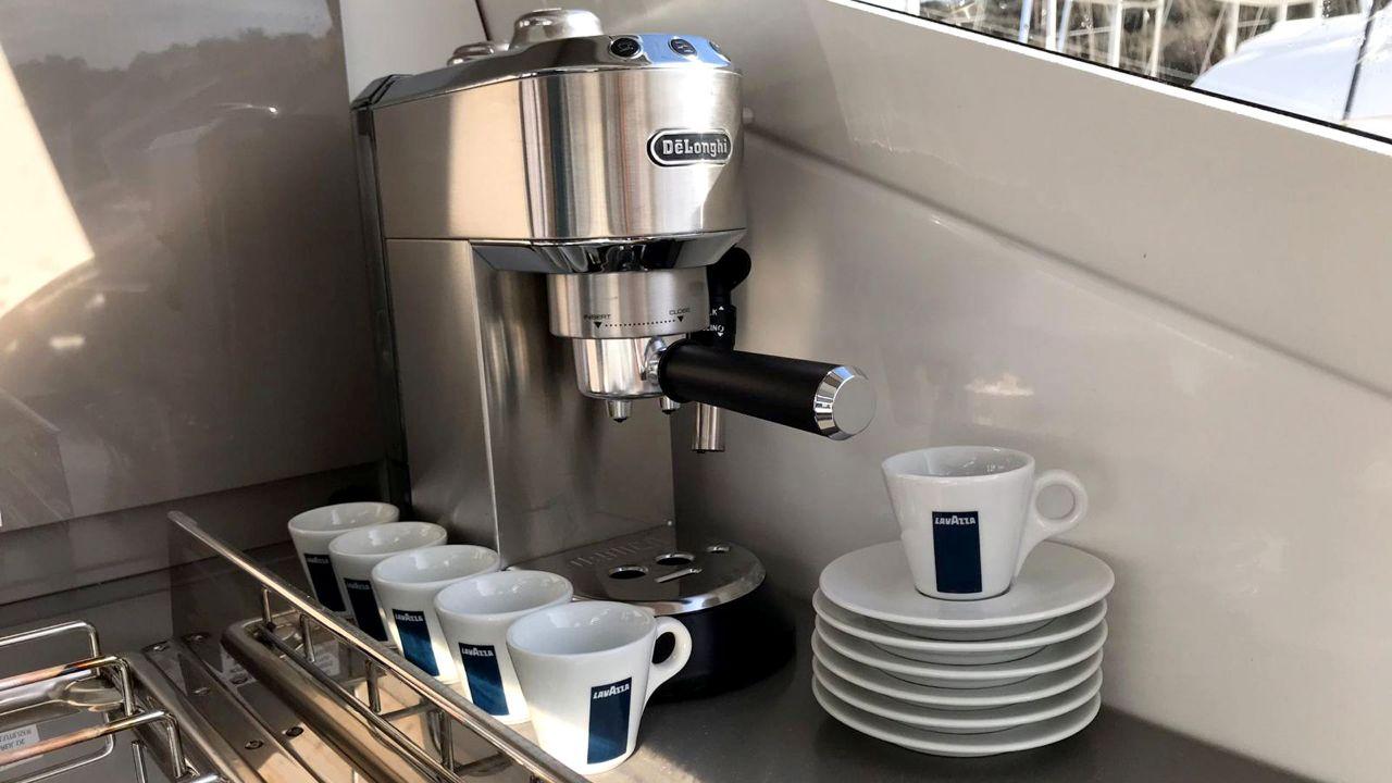 Fountaine Pajot Lucia 40 - 4 cab. - Luna Rossa II, picture 20