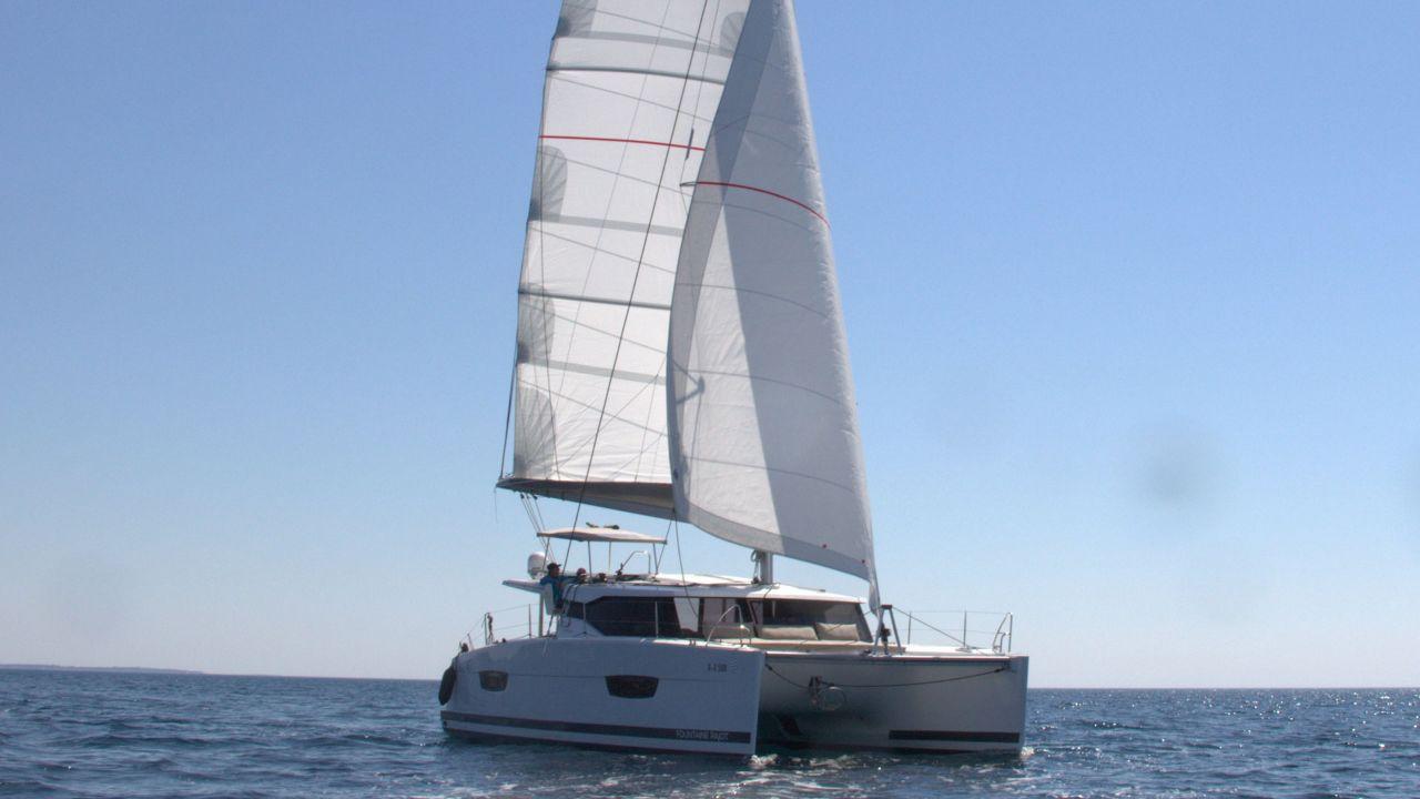 Fountaine Pajot Lucia 40 - 4 cab. - Luna Rossa II, picture 3