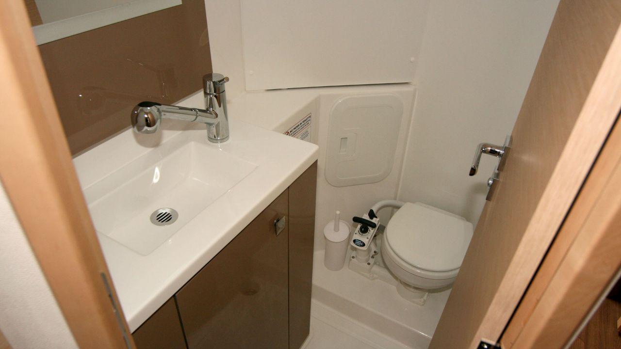 Fountaine Pajot Lucia 40 - 4 cab. - Luna Rossa II, picture 27