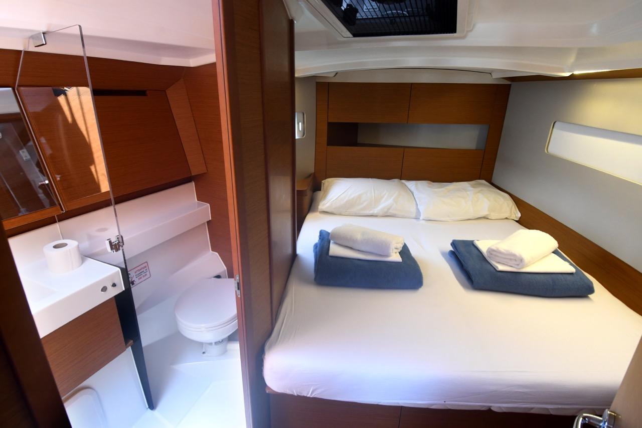 Sun Odyssey 410 - 3 cab., picture 8