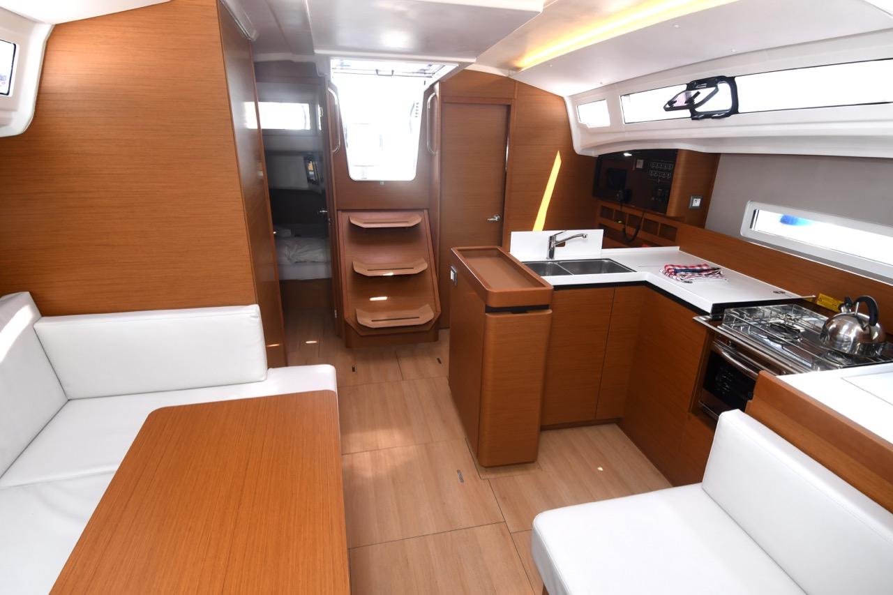Sun Odyssey 410 - 3 cab., picture 5