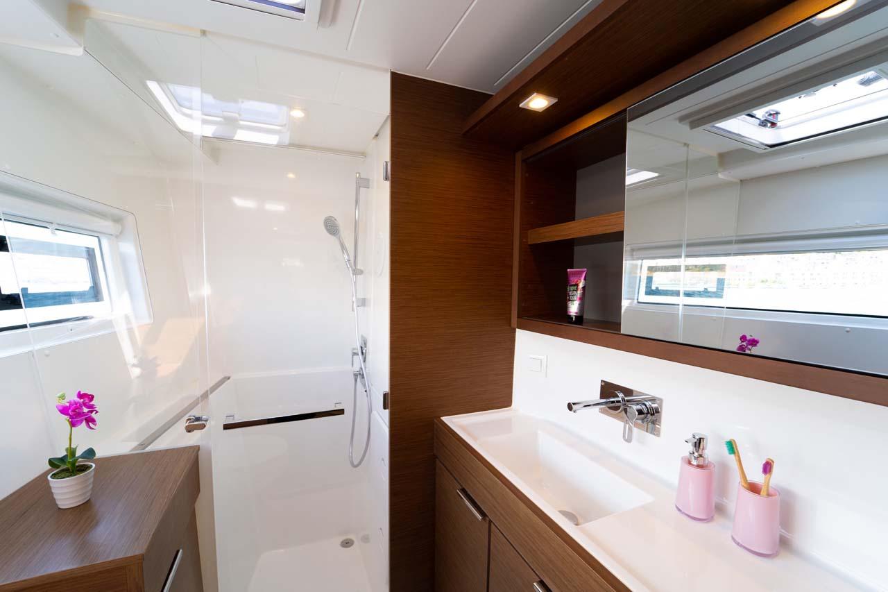 Lagoon 40 - 3 + 2 cab, picture 17