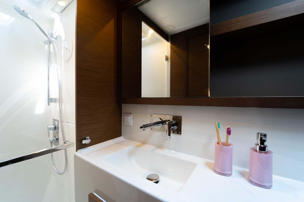 Lagoon 40 - 3 + 2 cab, picture 19