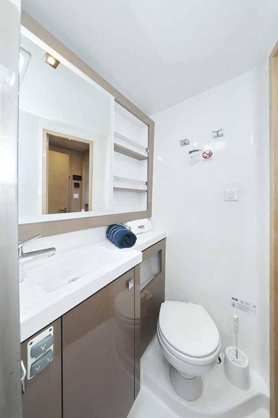 Fountaine Pajot Saona 47 Quintet - 5 + 1 cab., picture 25