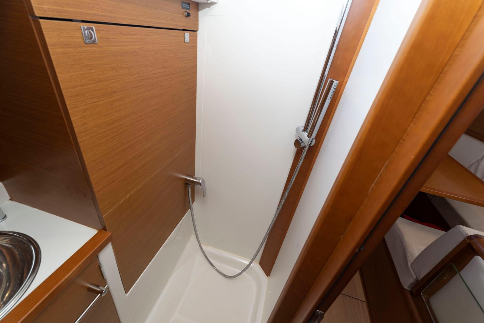 Sun Odyssey 389, picture 15