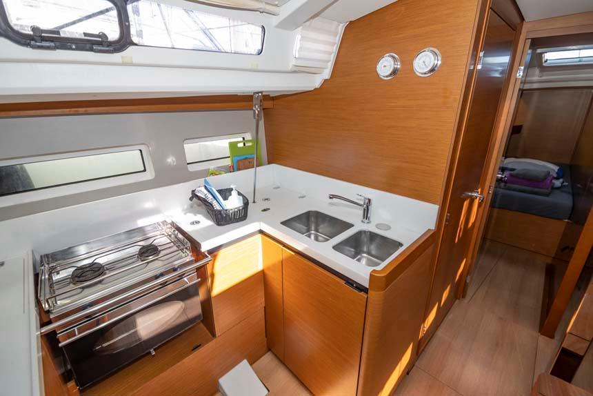 Sun Odyssey 440 - 4 cab., picture 11