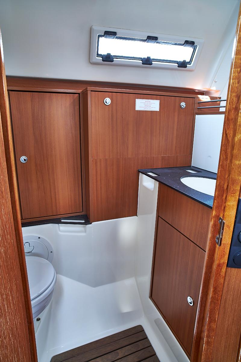 Bavaria Cruiser 36, picture 11