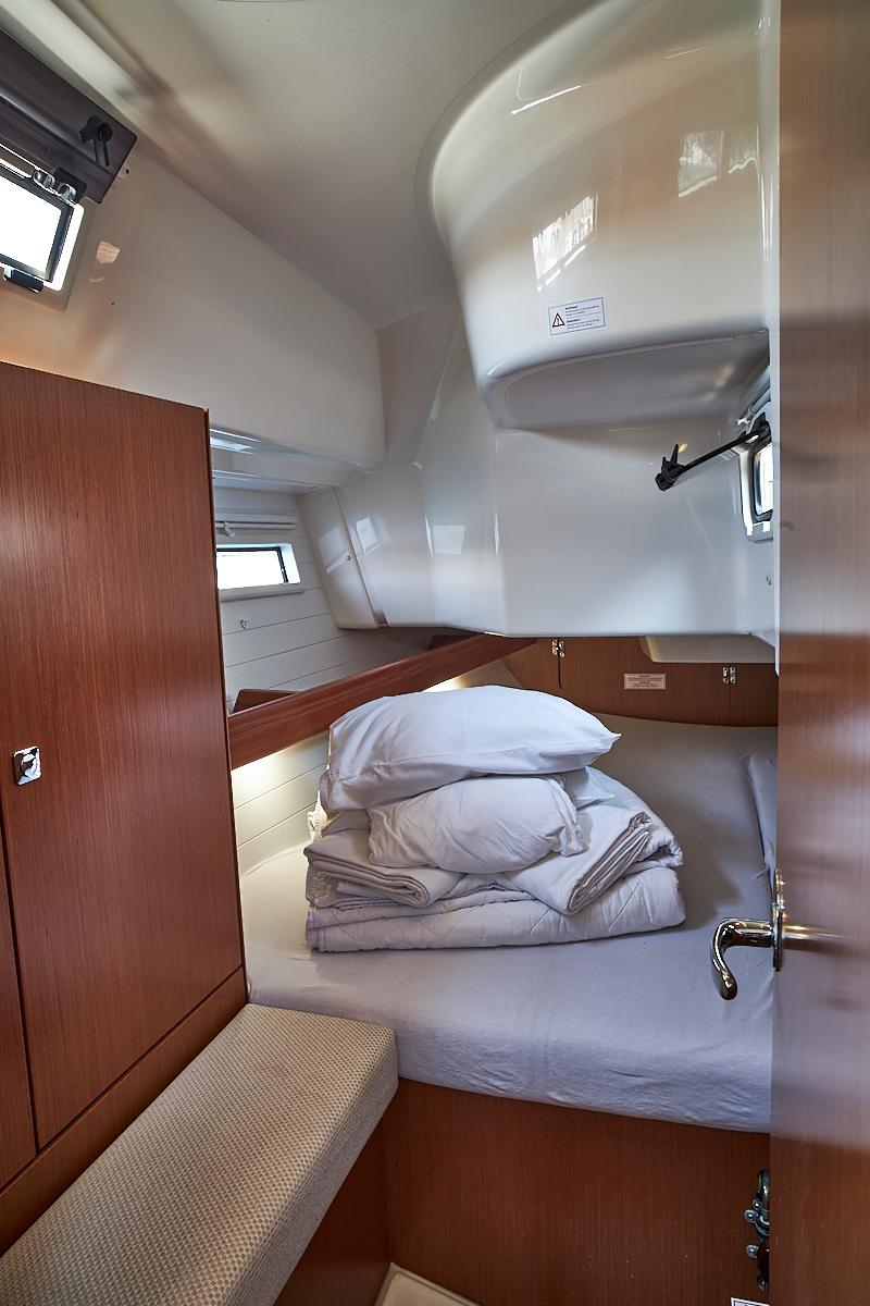 Bavaria Cruiser 34, picture 11