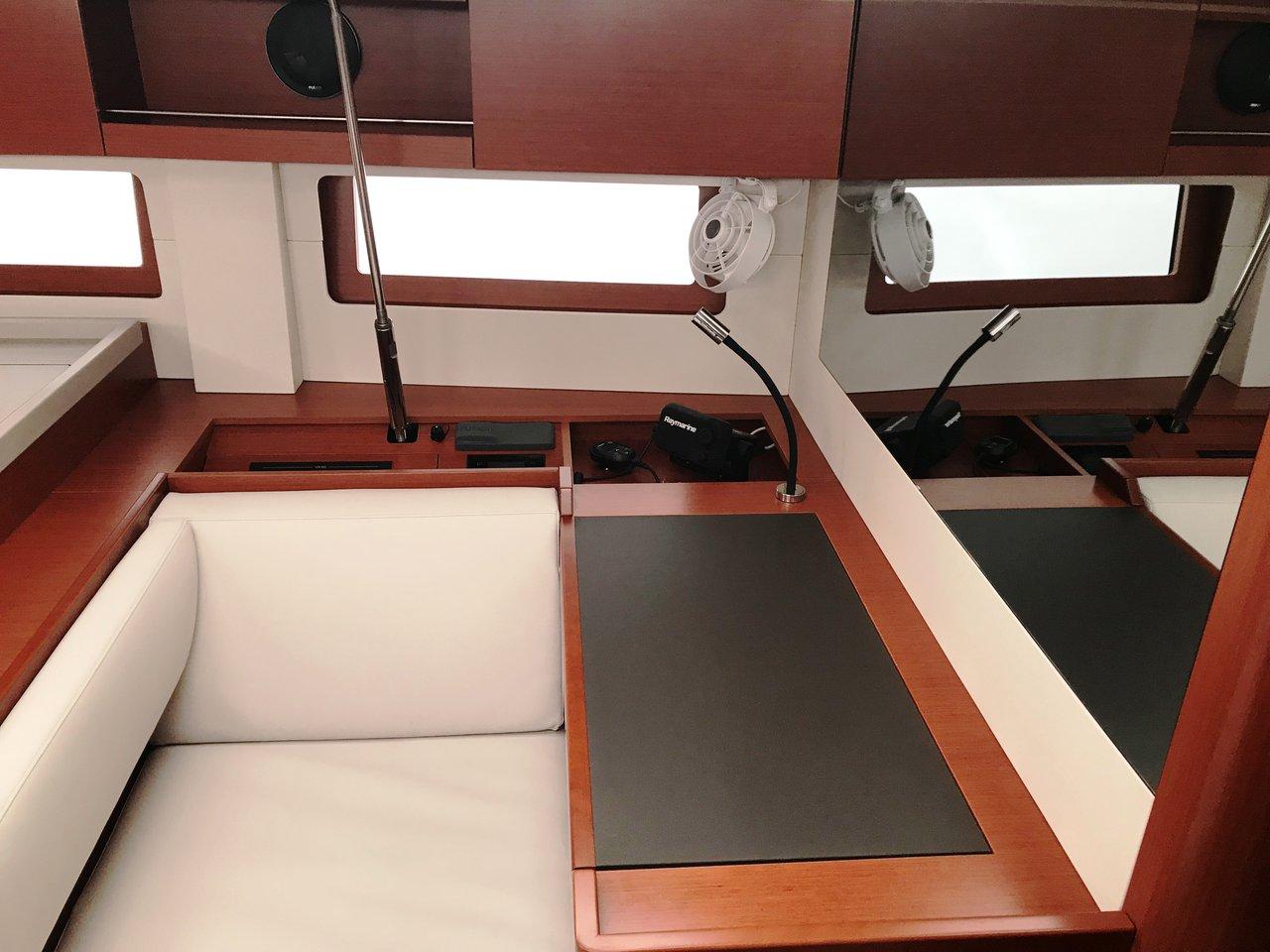 Oceanis 51.1 - 5 + 1 cab., picture 12