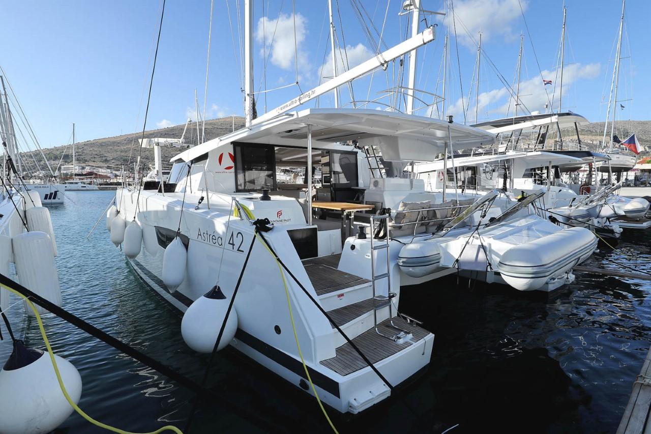 Fountaine Pajot Astrea 42 - 4 + 2 cab. - Ocean Runner, picture 8