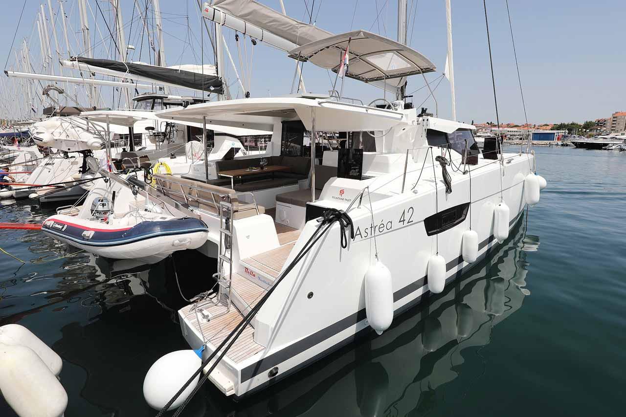 Fountaine Pajot Astrea 42, picture 1