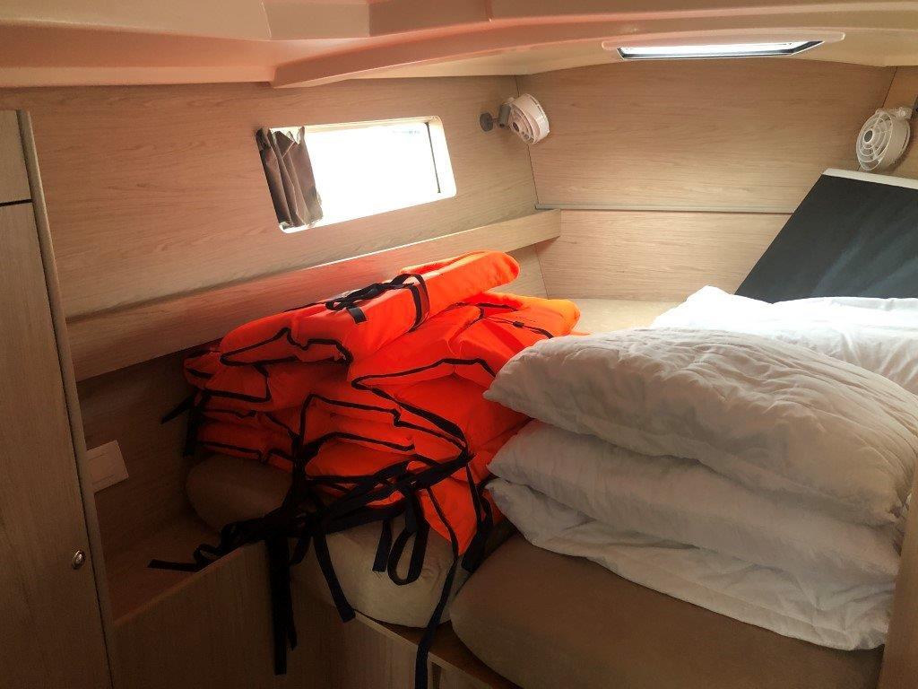 Oceanis 41.1, picture 12