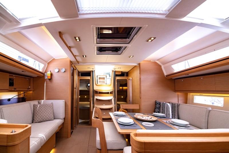 Dufour 520 GL, picture 10