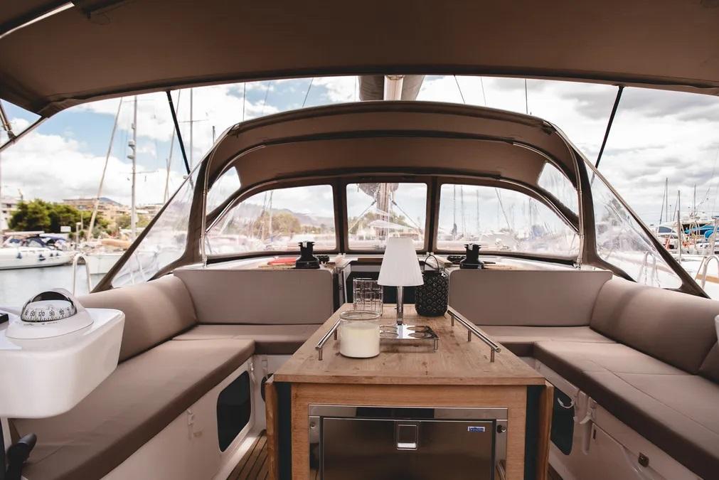 Dufour 520 GL, picture 12