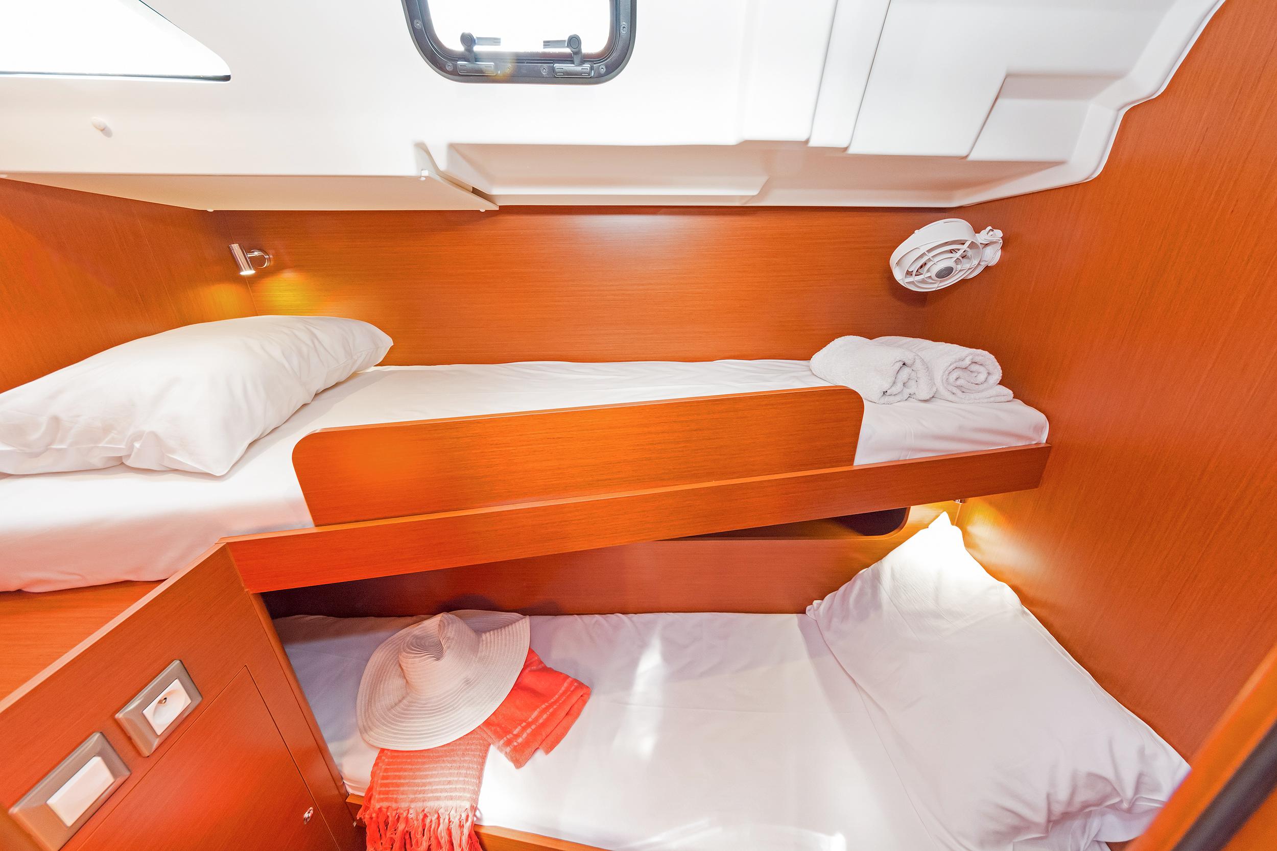 Oceanis 51.1 - 5 + 1 cab., picture 17