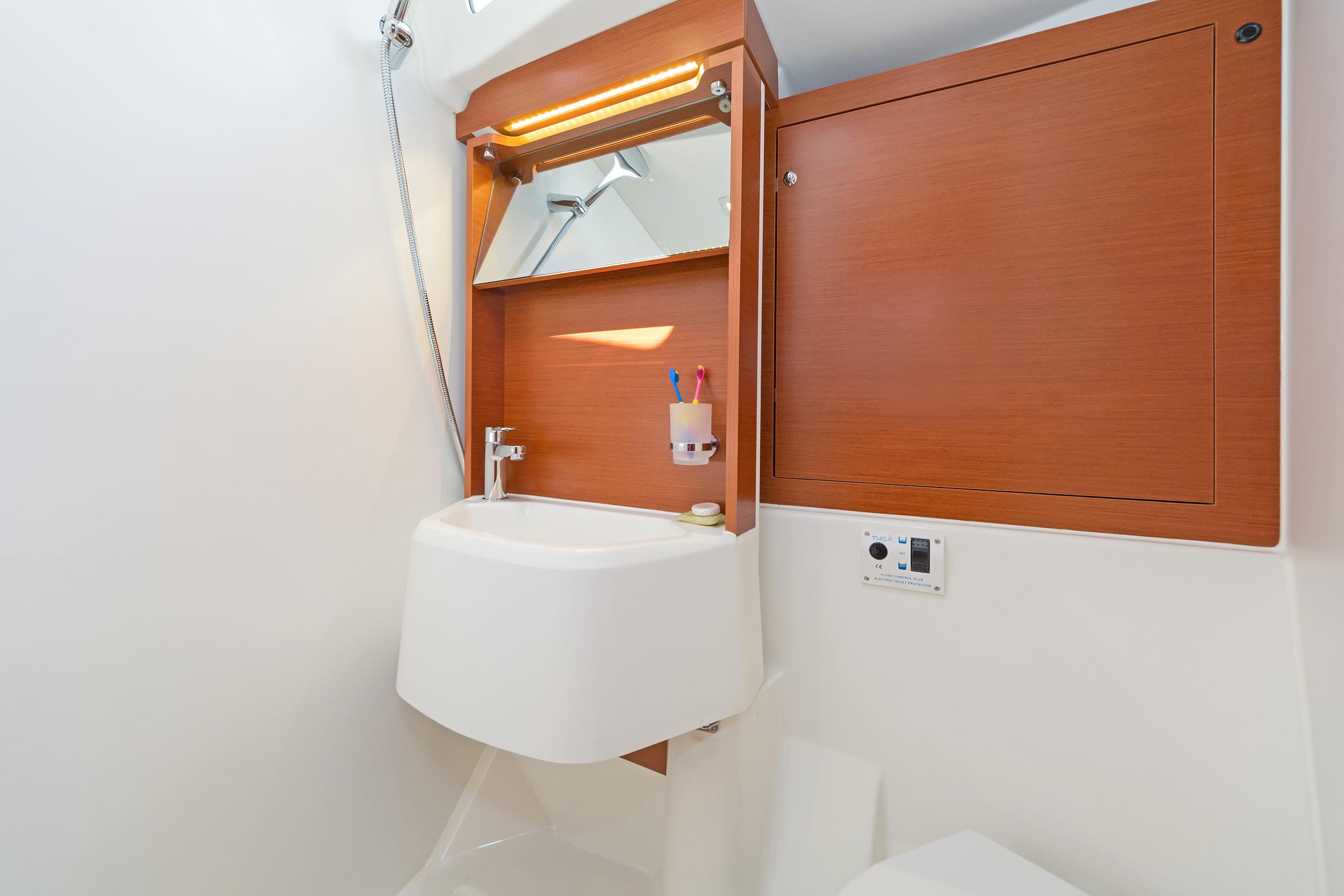 Oceanis 51.1 - 5 + 1 cab., picture 20