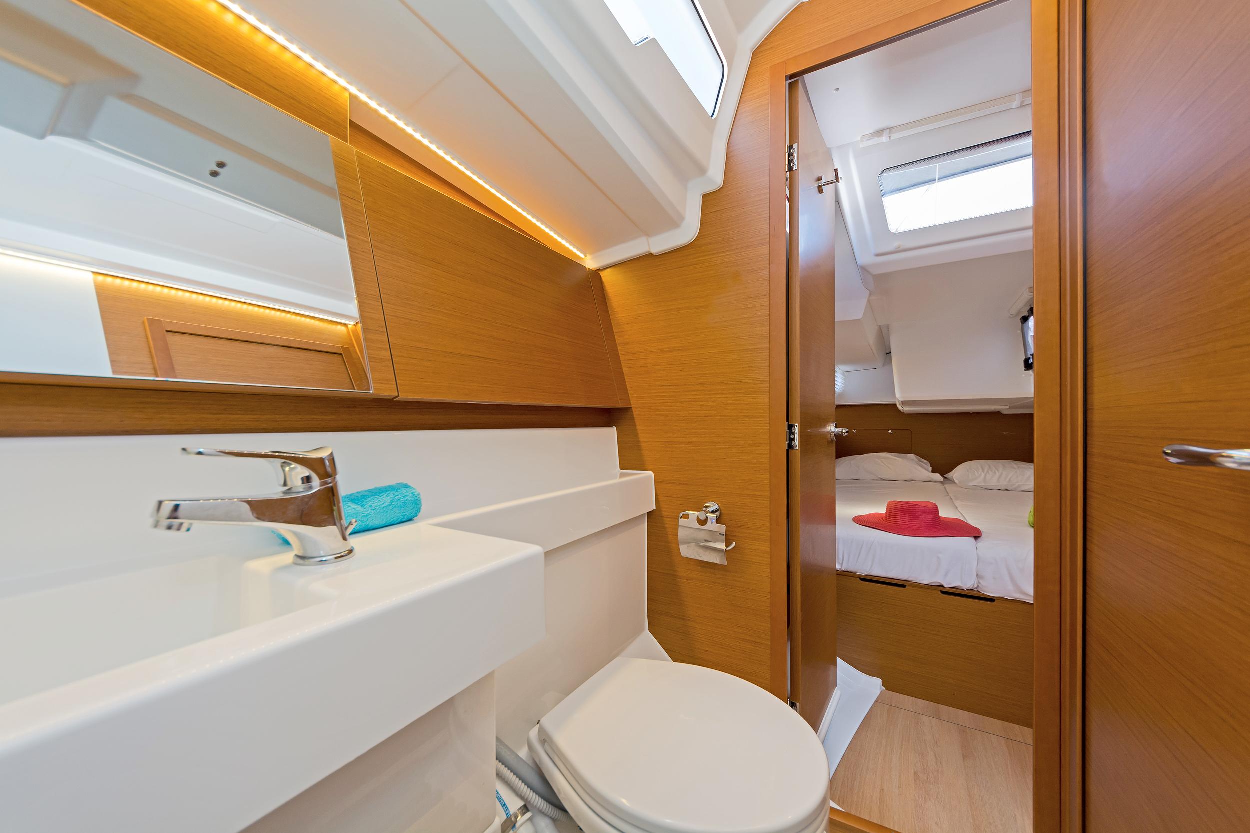 Sun Odyssey 490 - 5 + 1 cab., picture 8