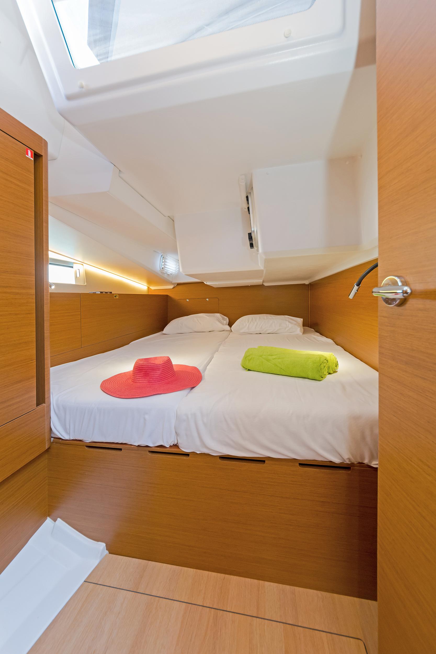 Sun Odyssey 490 - 5 + 1 cab., picture 6