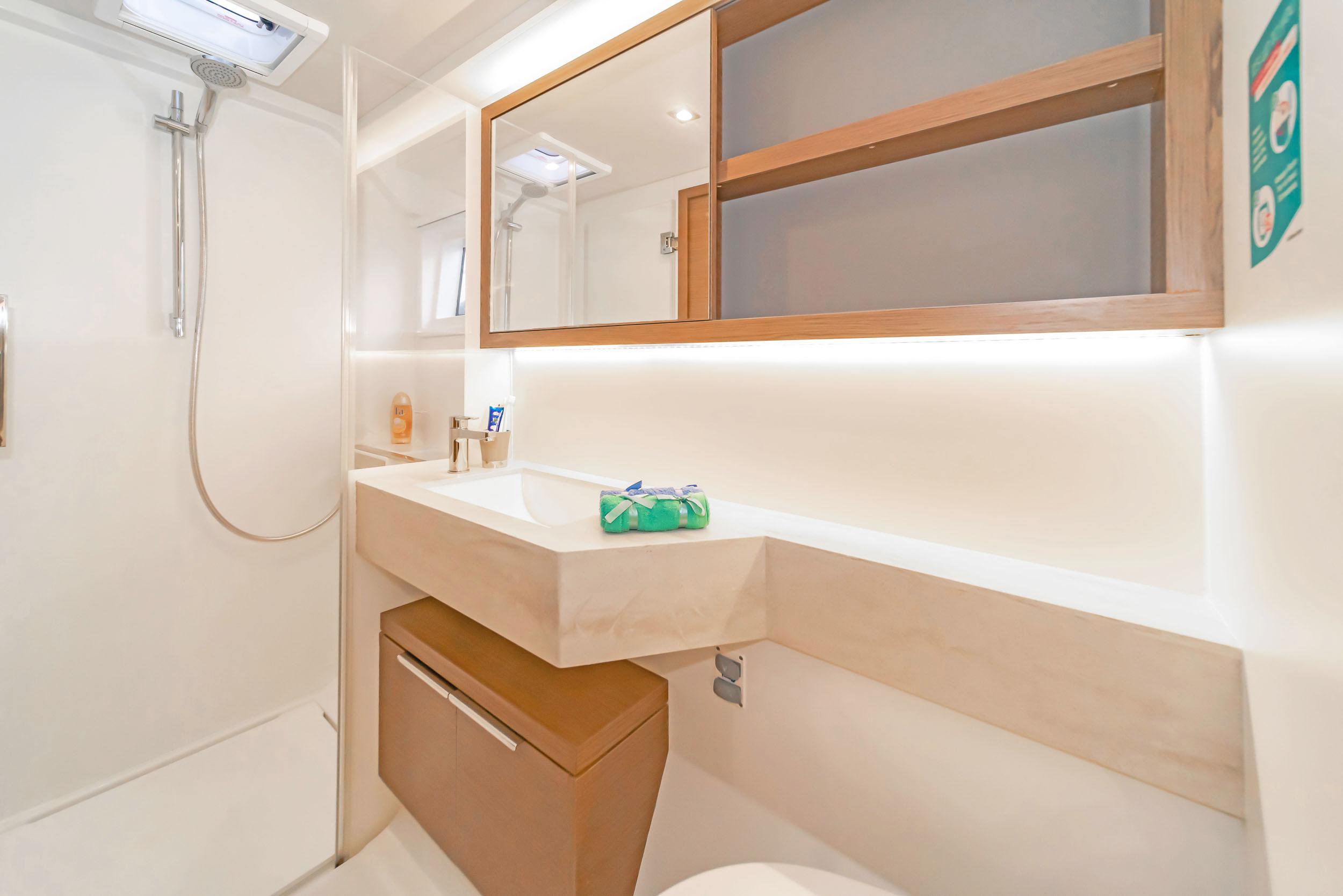 Lagoon 50 - 6 + 2 cab., picture 25