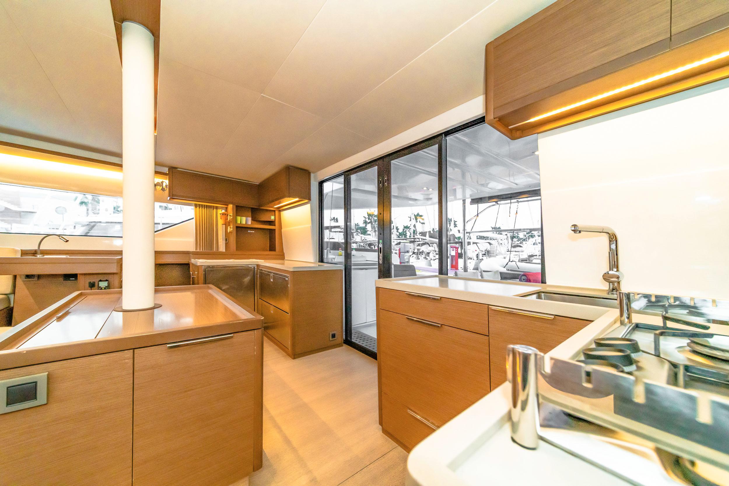 Lagoon 50 - 6 + 2 cab., picture 28